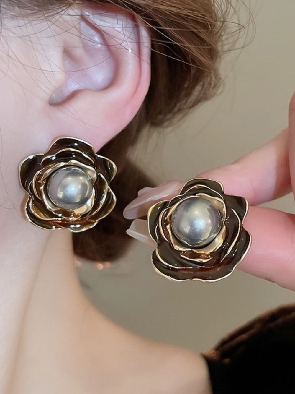 Vintage Flower Pearl Stud Earrings Gold Rose Earrings 925 Silver Needle Elegant